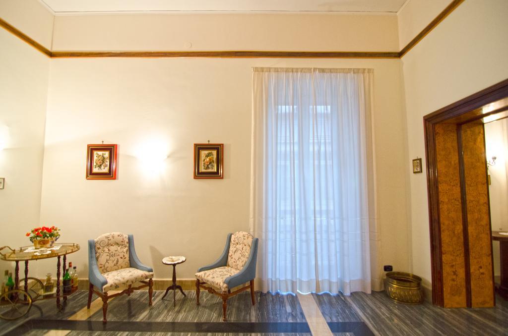 نابولي Suite Palazzo Reale Apartment المظهر الخارجي الصورة