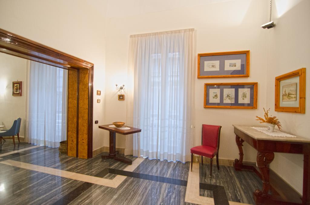 نابولي Suite Palazzo Reale Apartment المظهر الخارجي الصورة