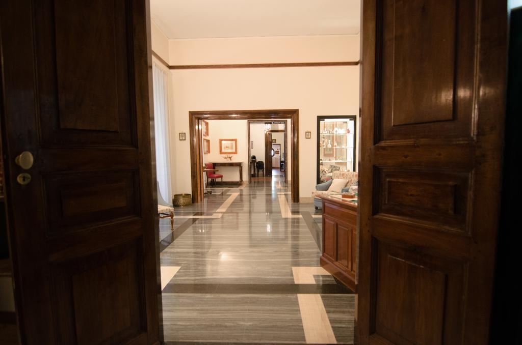 نابولي Suite Palazzo Reale Apartment المظهر الخارجي الصورة